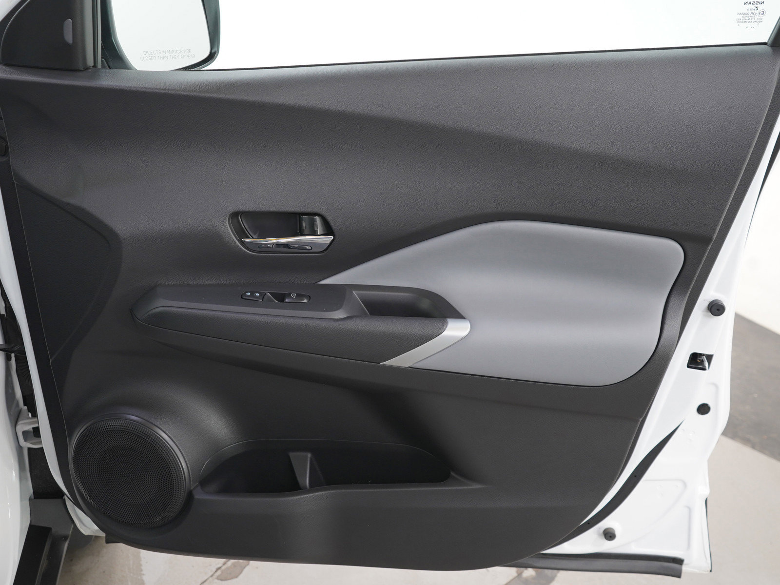 Used 2024 Nissan Kicks SR w/ SR Premium Package image 11