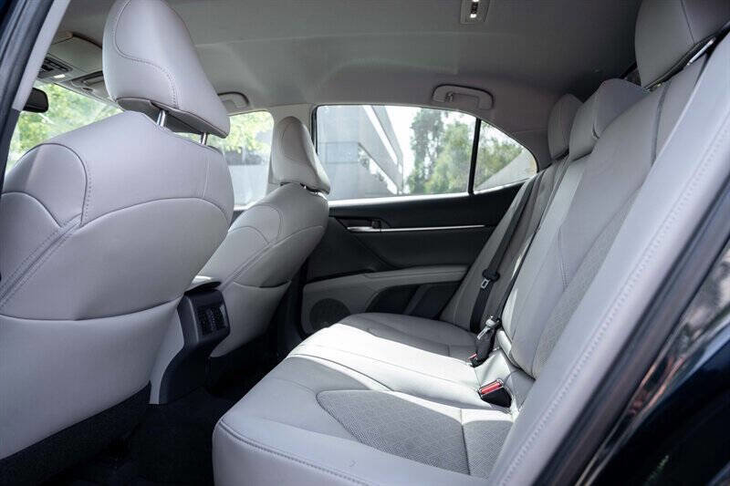 Used 2019 Toyota Camry XSE w/ Carpet Mat Package FWD image 15