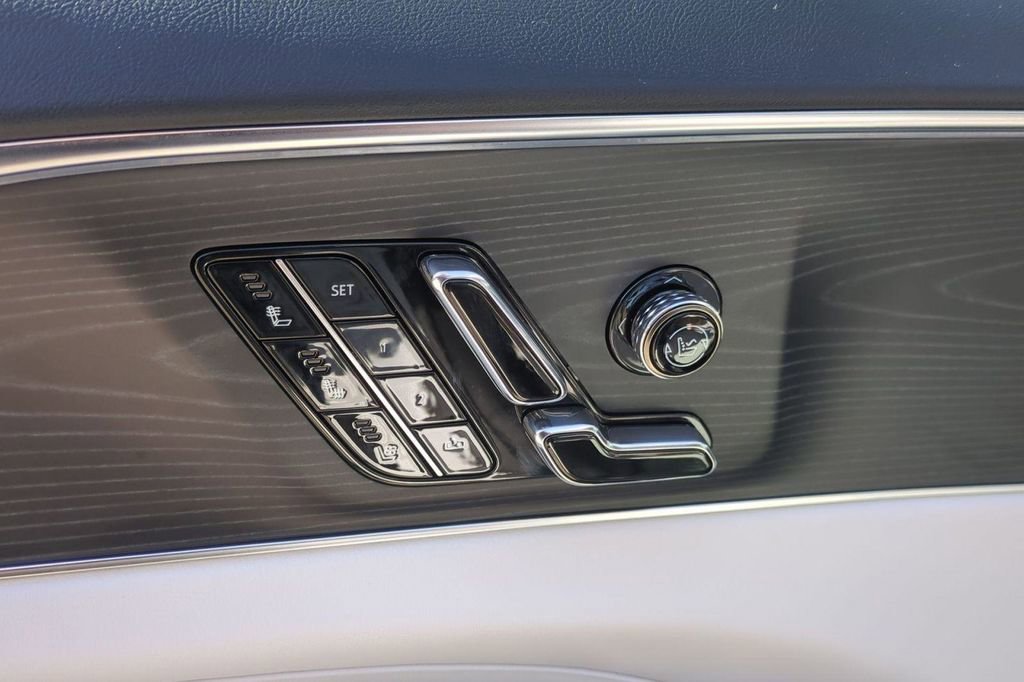 New 2026 Cadillac Lyriq Premium Luxury w/ LPO, Floor Liner Package RWD image 14