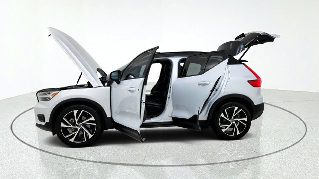 Used 2022 Volvo XC40 T4 R-Design w/ Protection Package Premier FWD image 14