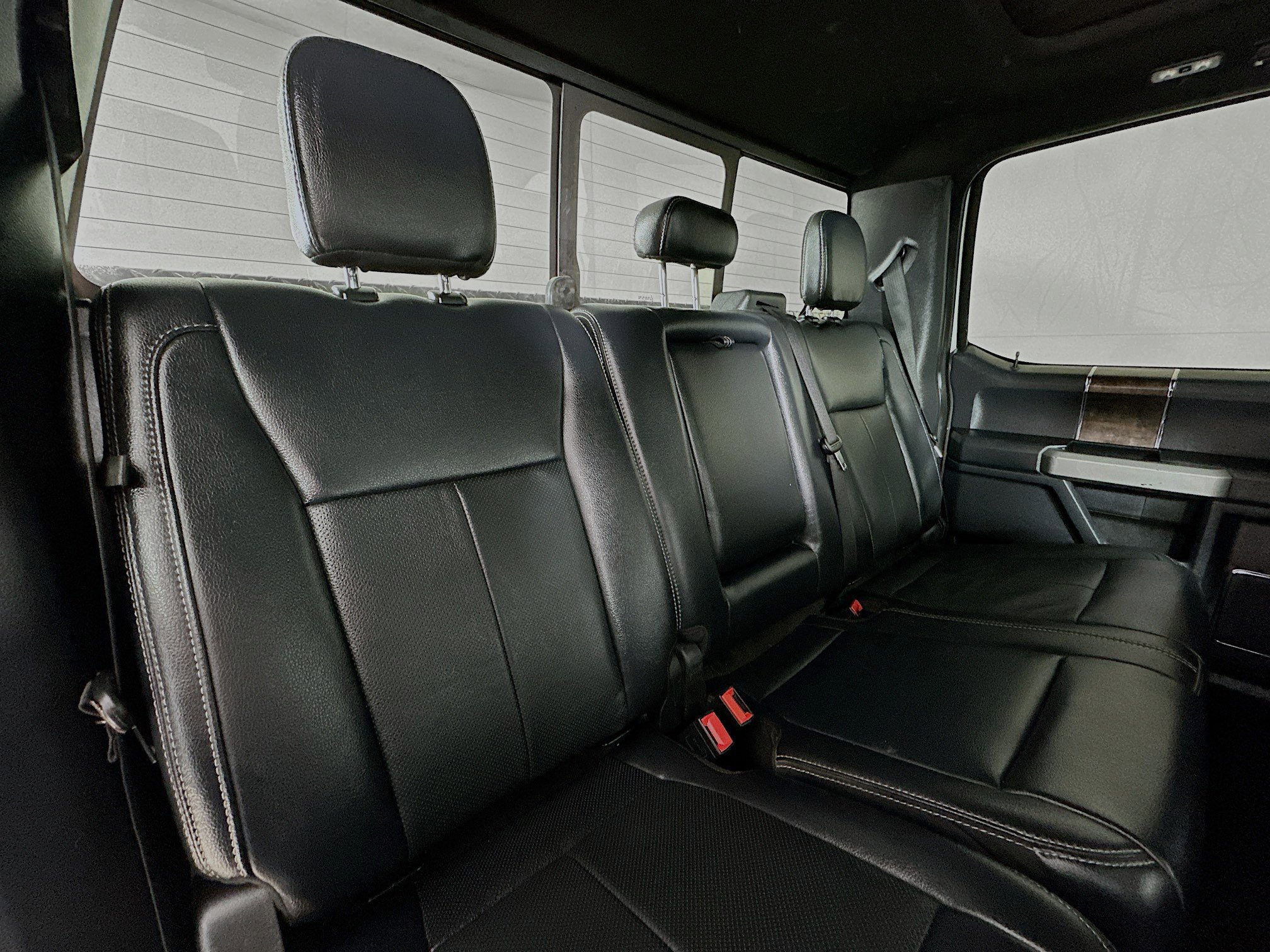 Used 2022 Ford F250 Lariat w/ Black Appearance Package image 26