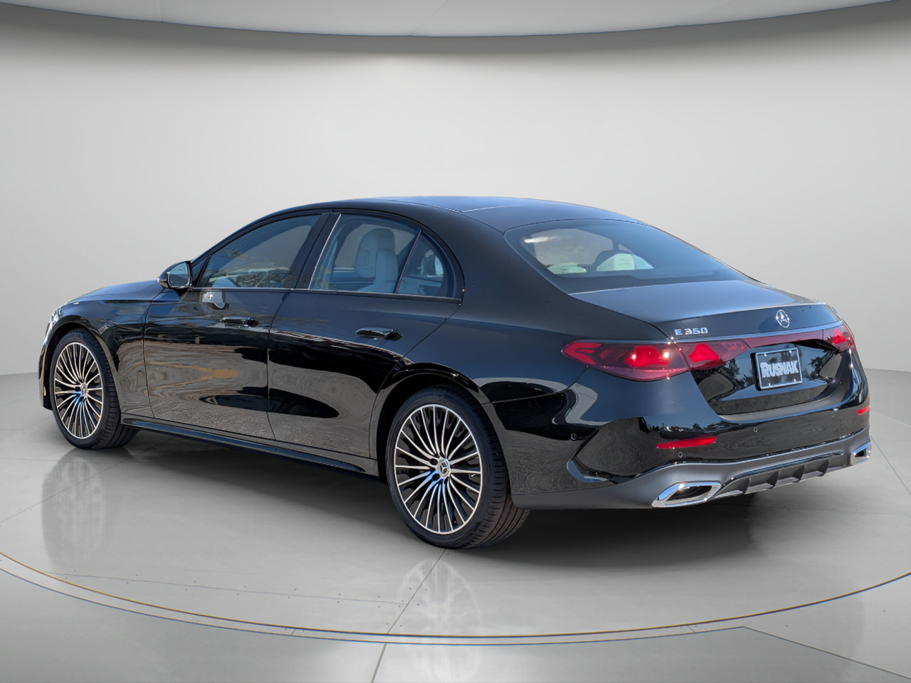 New 2027 Mercedes-Benz E 350 Sedan image 2