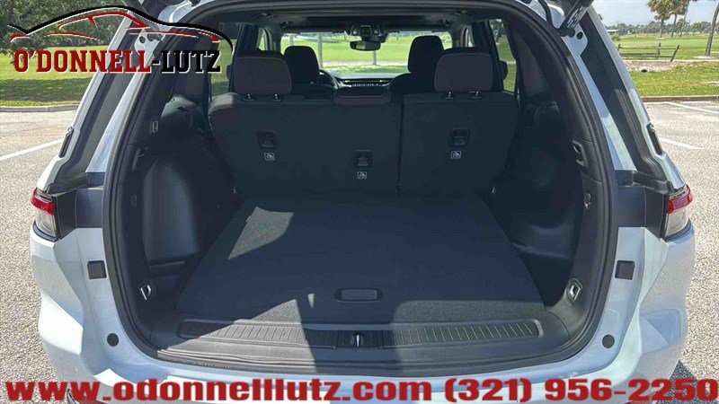 Used 2024 Jeep Grand Cherokee Laredo X w/ Luxury Tech Group I AWD/4WD image 10