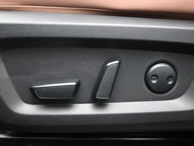 New 2026 Mitsubishi Outlander SEL FWD image 8