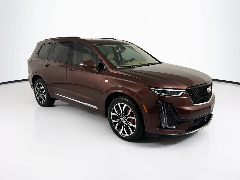 Used 2022 Cadillac XT6 Sport w/ Platinum Package AWD/4WD image 3
