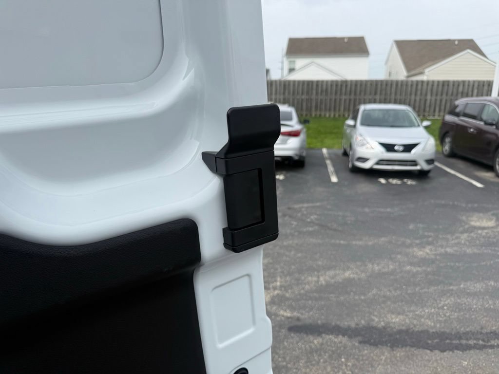 New 2026 Ford Transit 250 Low Roof w/ Load Area Protection Package RWD image 32