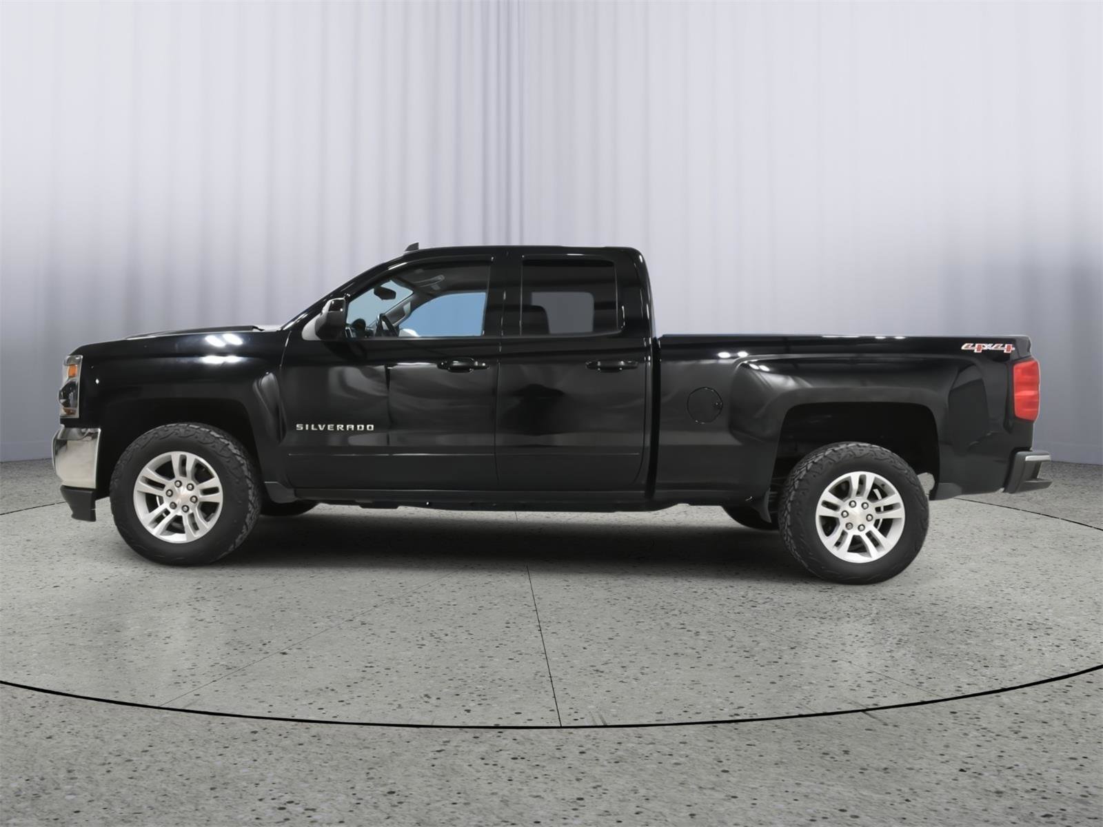 Used 2017 Chevrolet Silverado 1500 LT w/ All Star Edition image 21