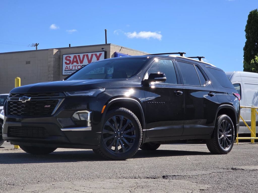 Used 2022 Chevrolet Traverse RS w/ LPO, Floor Liner Package AWD/4WD image 2