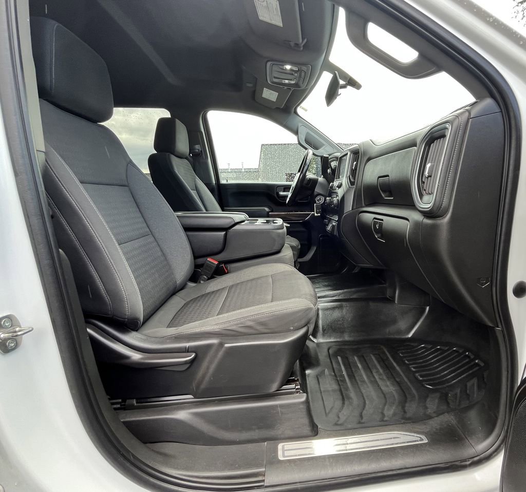 Used 2023 Chevrolet Silverado 2500 LT w/ Snow Plow Prep/Camper Package image 24