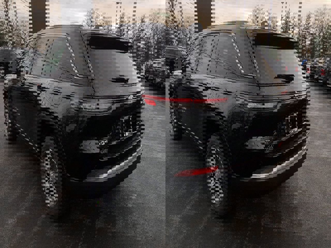 New 2026 Jeep Grand Cherokee Limited image 12