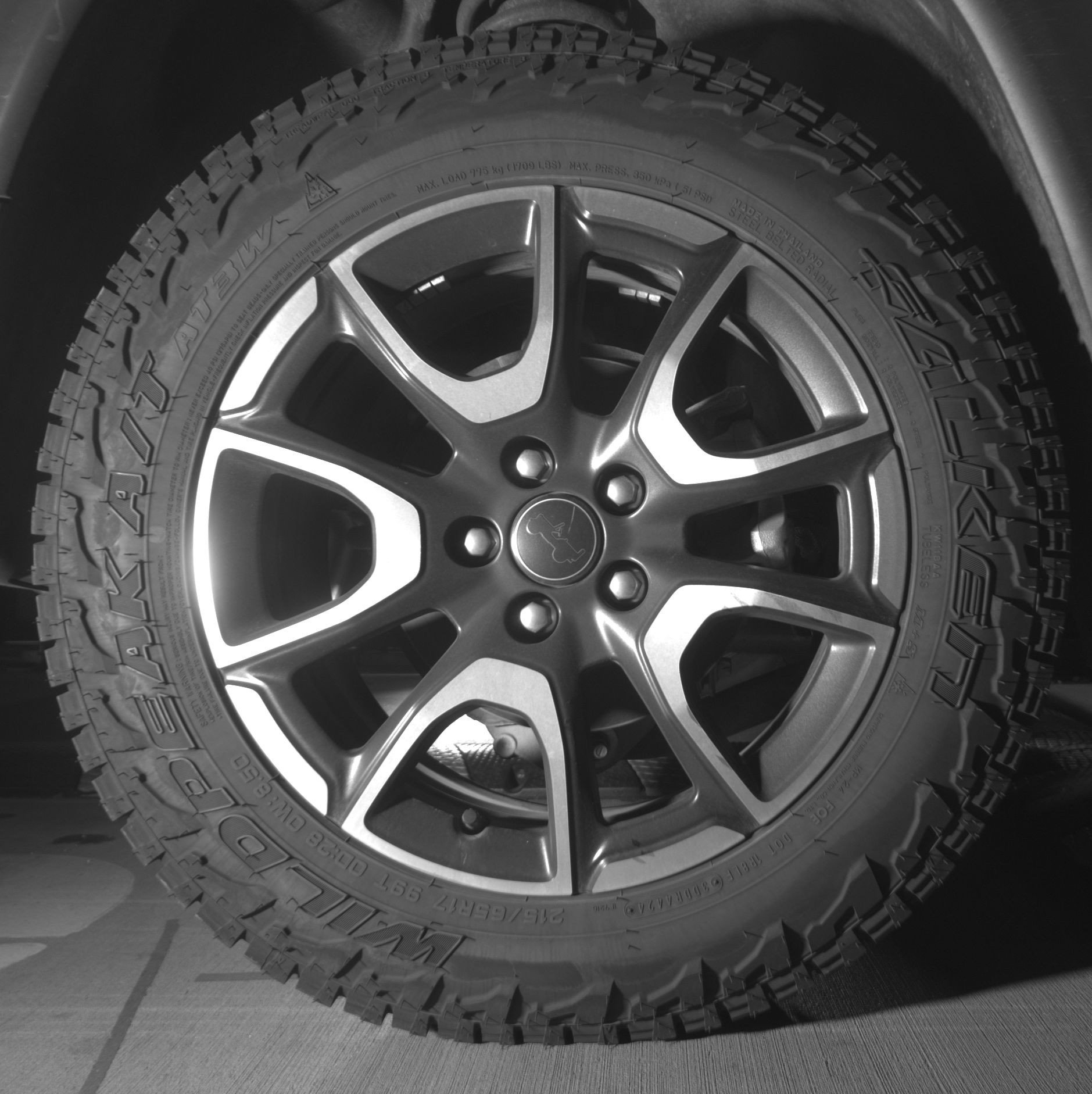 Used 2025 Jeep Compass Trailhawk AWD/4WD image 15