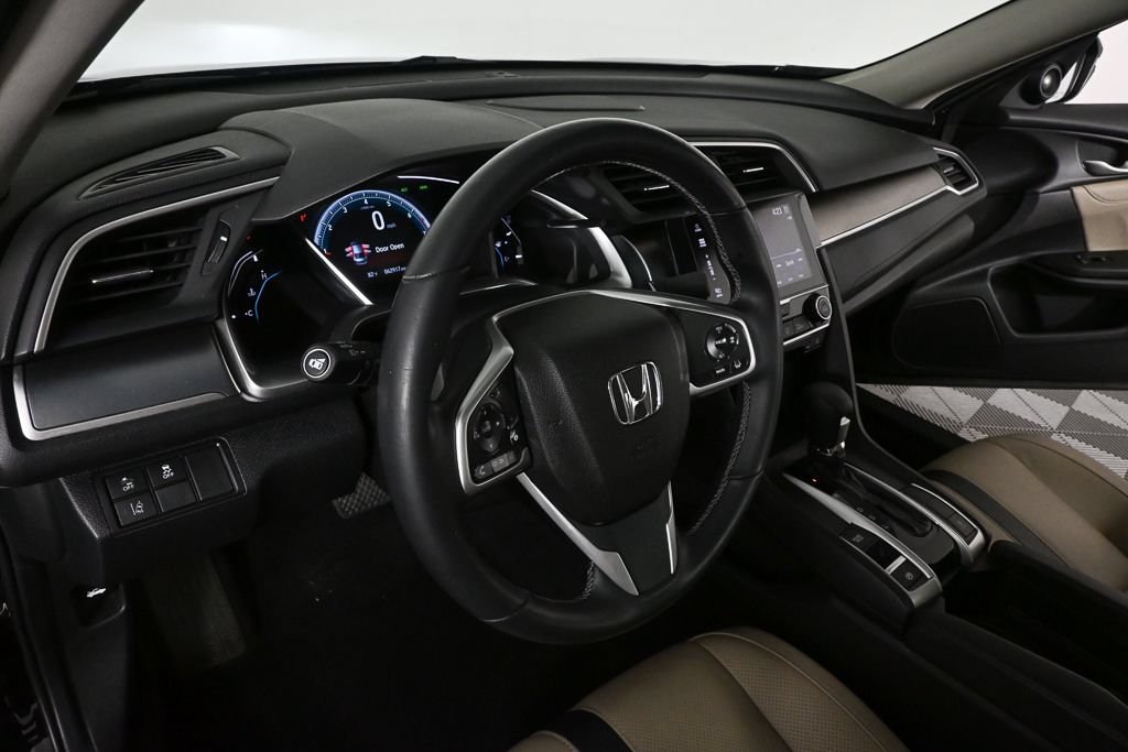 Used 2018 Honda Civic Touring image 6