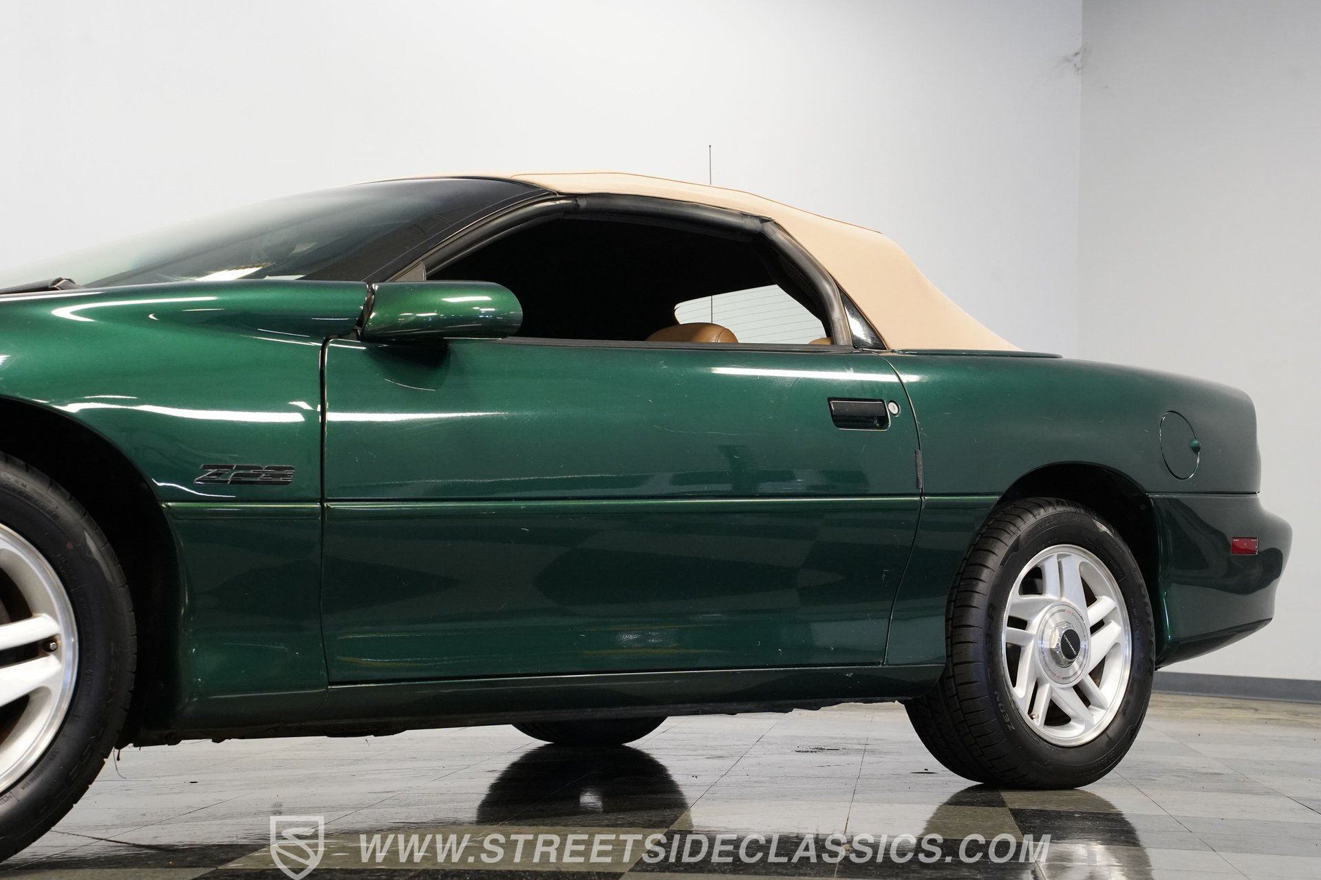 Used 1995 Chevrolet Camaro Z28 RWD image 23