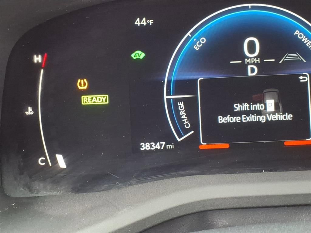 Used 2025 Toyota Camry LE image 33