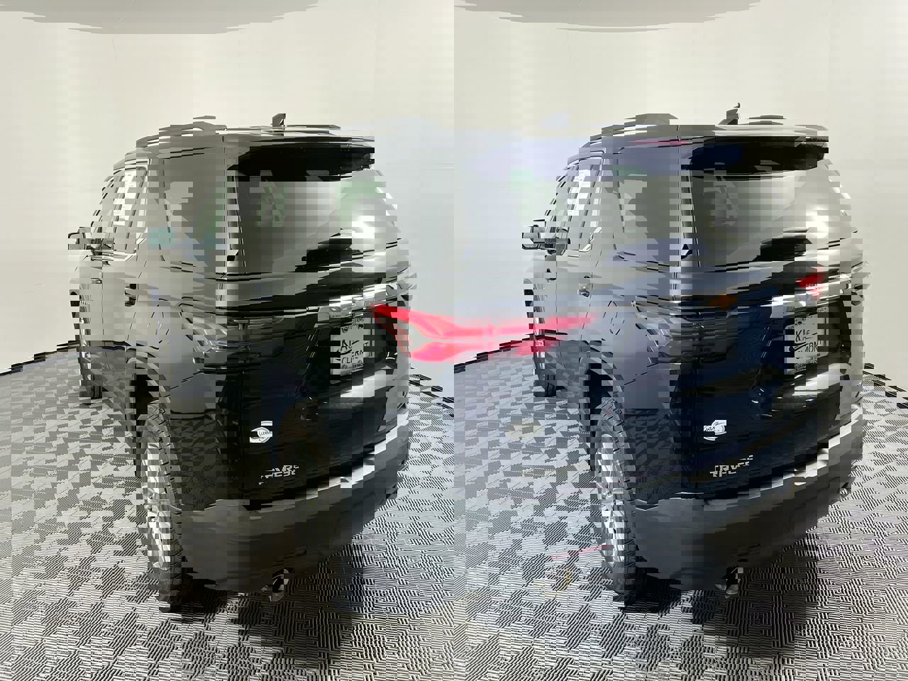 Used 2023 Chevrolet Traverse LT image 5