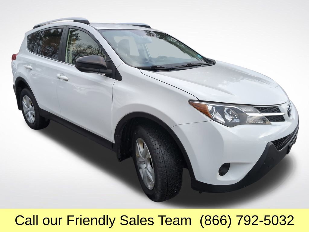 Used 2015 Toyota RAV4 LE image 9