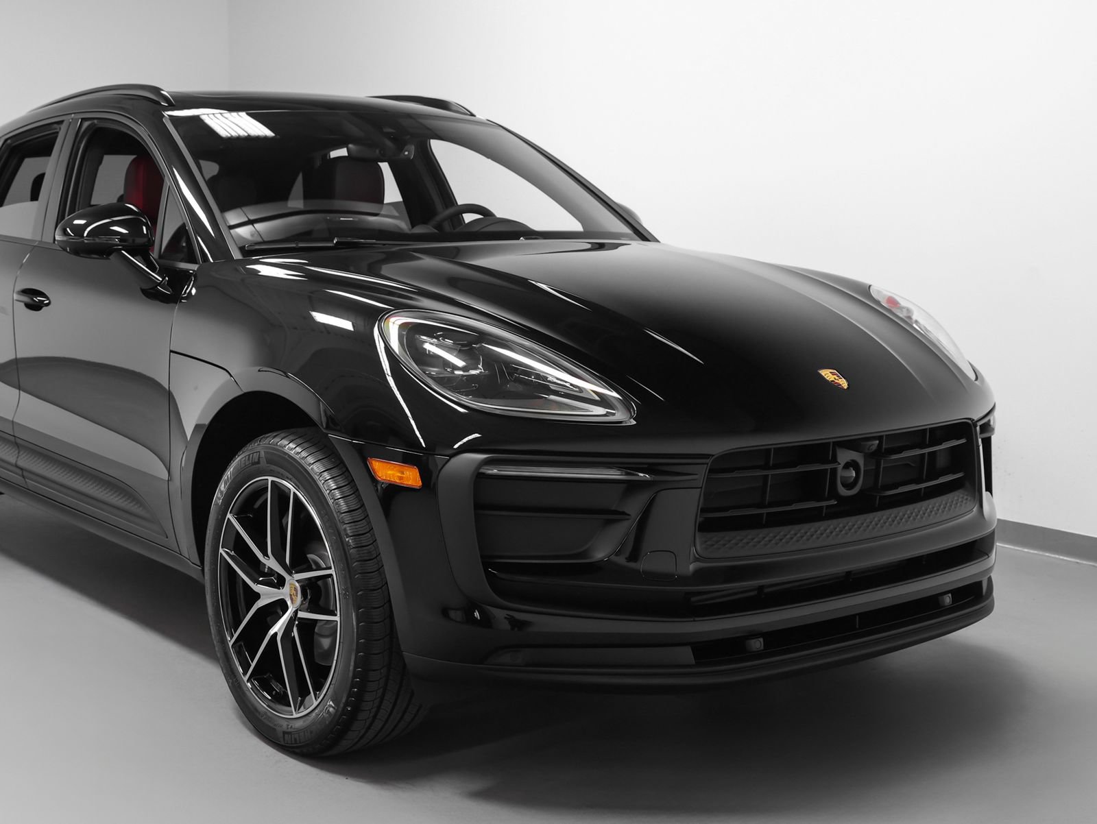 New 2026 Porsche Macan AWD/4WD image 9