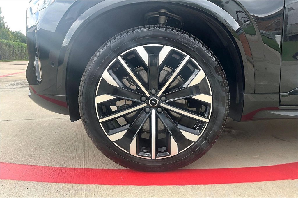 Certified 2026 Volvo XC90 B6 Ultra AWD/4WD image 11