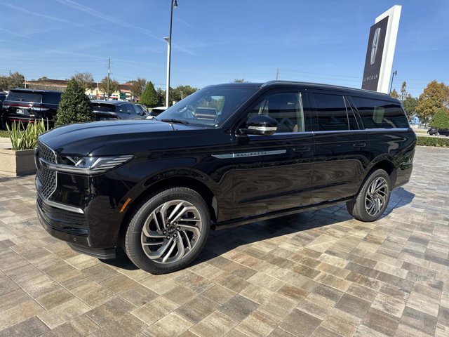 New 2025 Lincoln Navigator L Reserve image 5