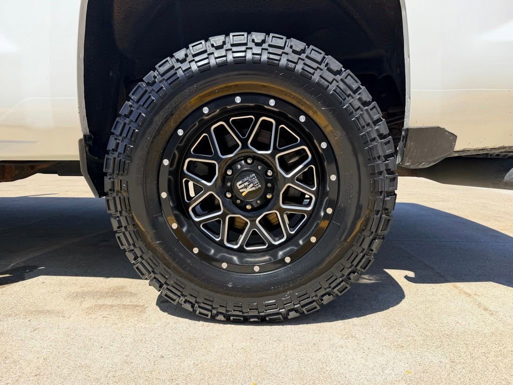 Used 2018 Chevrolet Silverado 1500 LT w/ All Star Edition AWD/4WD image 8