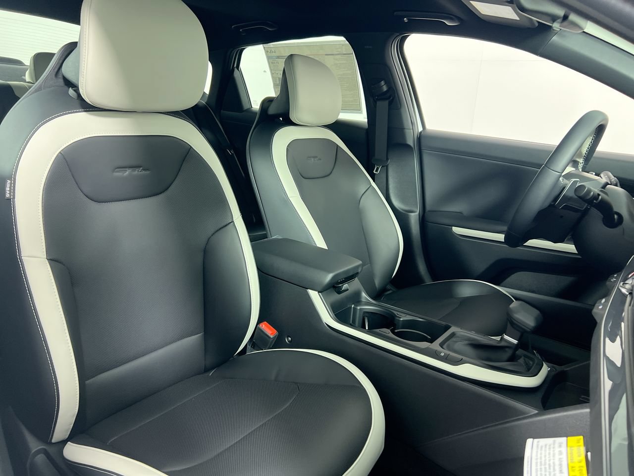 New 2026 Kia K4 GT-Line w/ GT-Line Sunroof Package FWD image 31