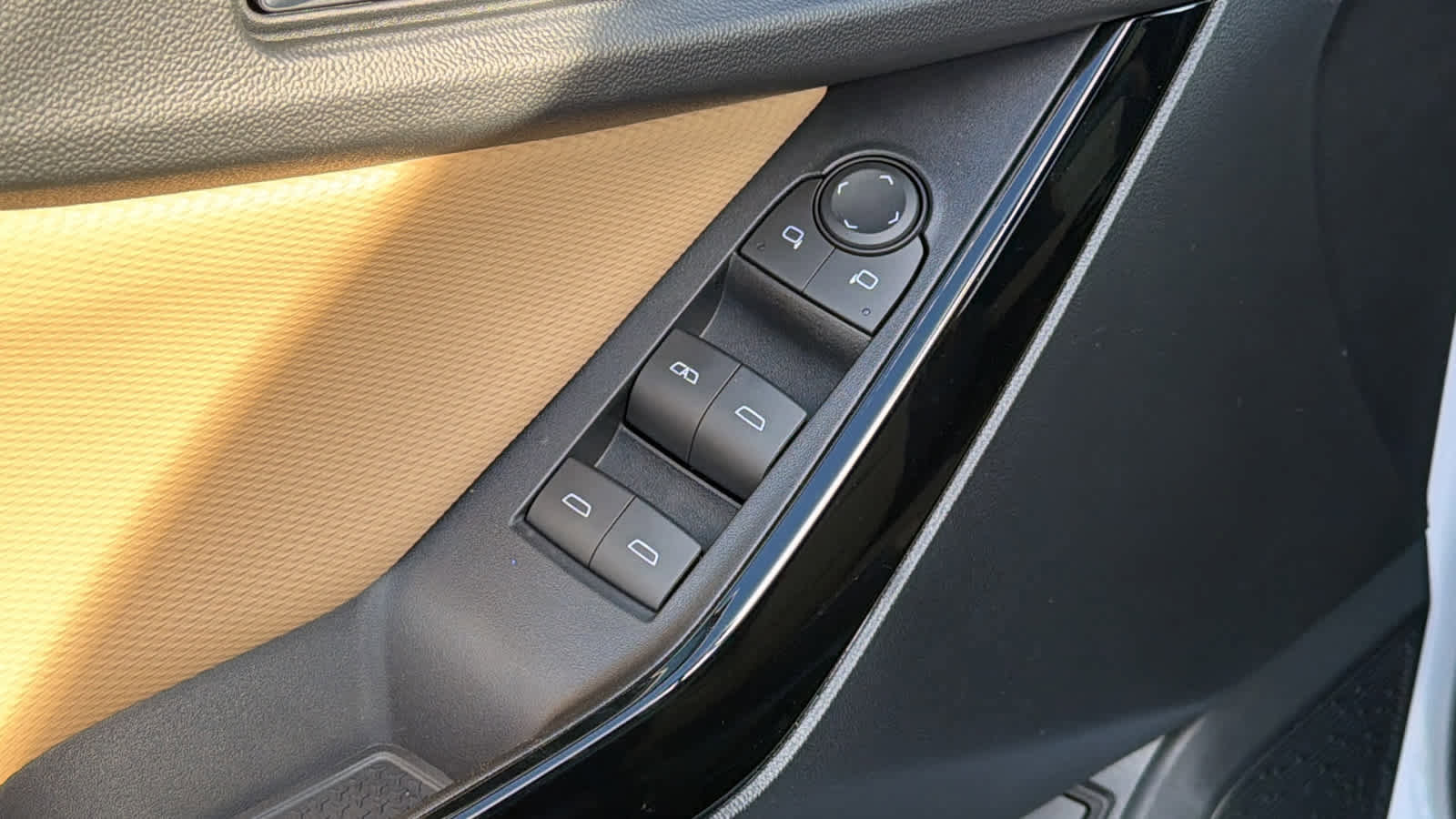 New 2026 Chevrolet Equinox ACTIV w/ Convenience Package III image 22