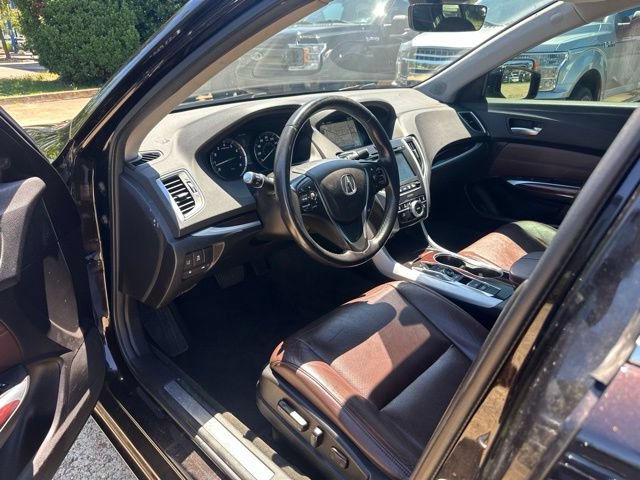 Used 2017 Acura TLX w/ Technology Package FWD image 9