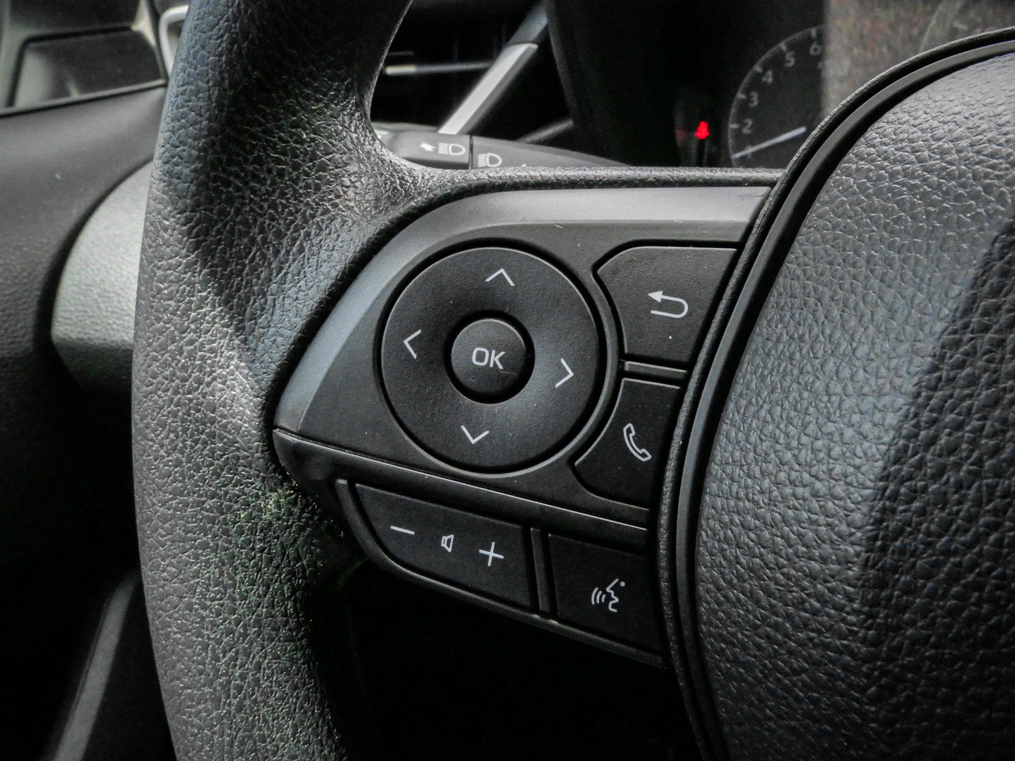 Used 2022 Toyota Corolla LE FWD image 19