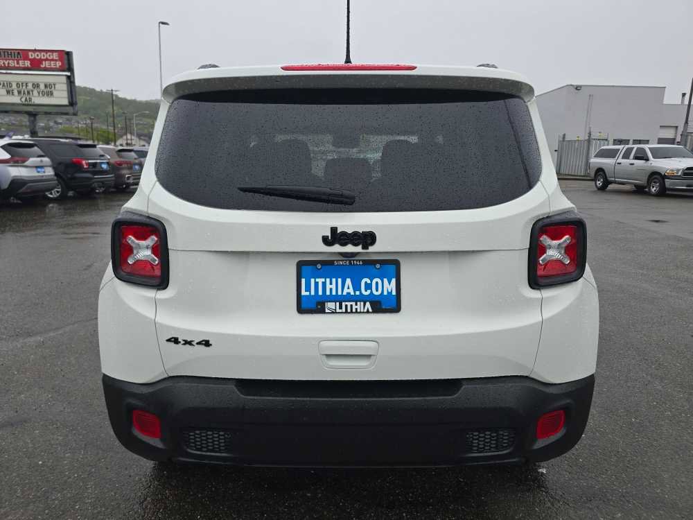 Used 2023 Jeep Renegade Altitude w/ Sun/Sound Group AWD/4WD image 4