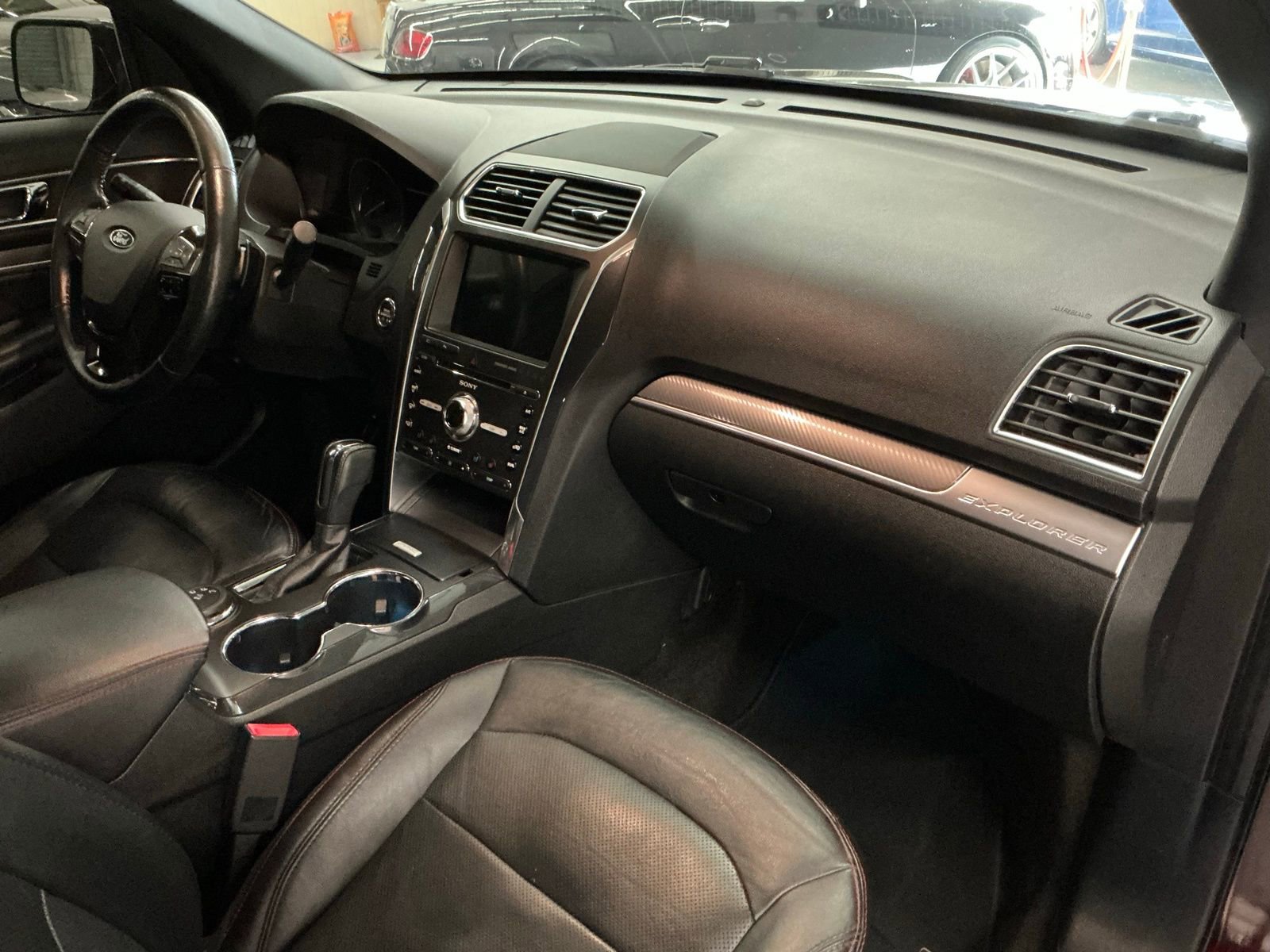 Used 2018 Ford Explorer Sport w/ Equipment Group 401A image 11