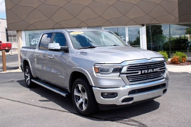 Used 2019 RAM 1500 Laramie AWD/4WD image 1