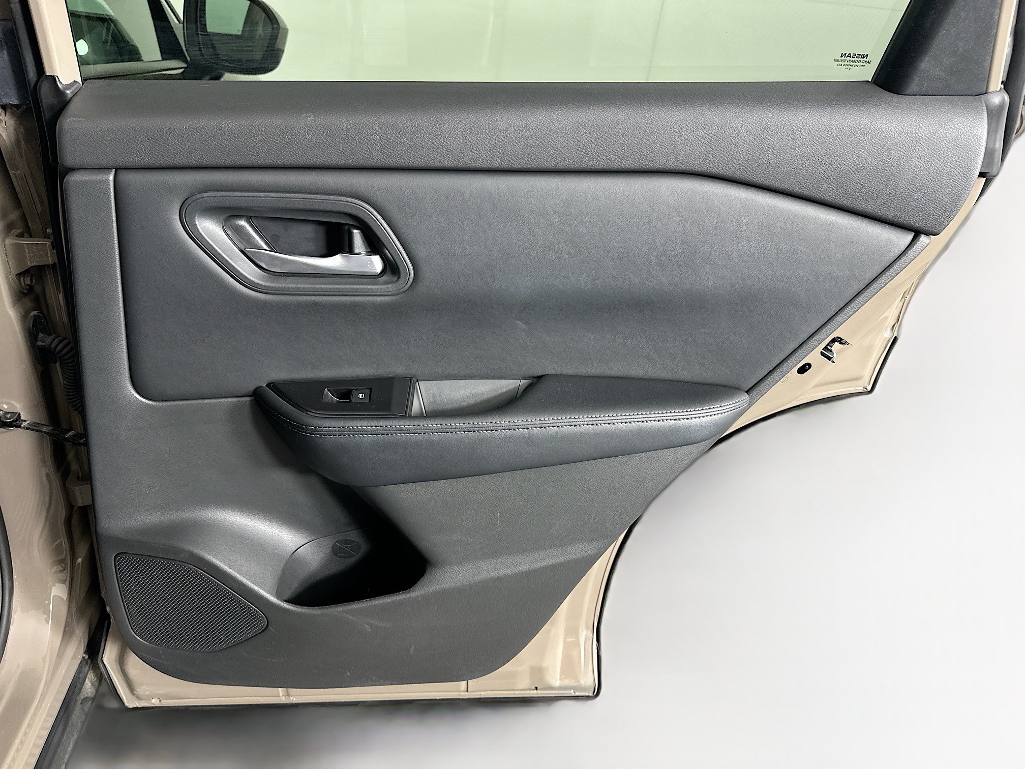 Used 2025 Nissan Rogue SV AWD/4WD image 29