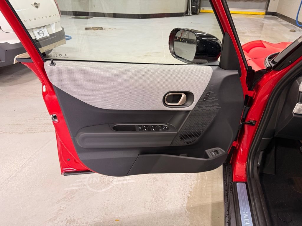 Used 2026 MINI Cooper 4-Door Hardtop FWD image 10