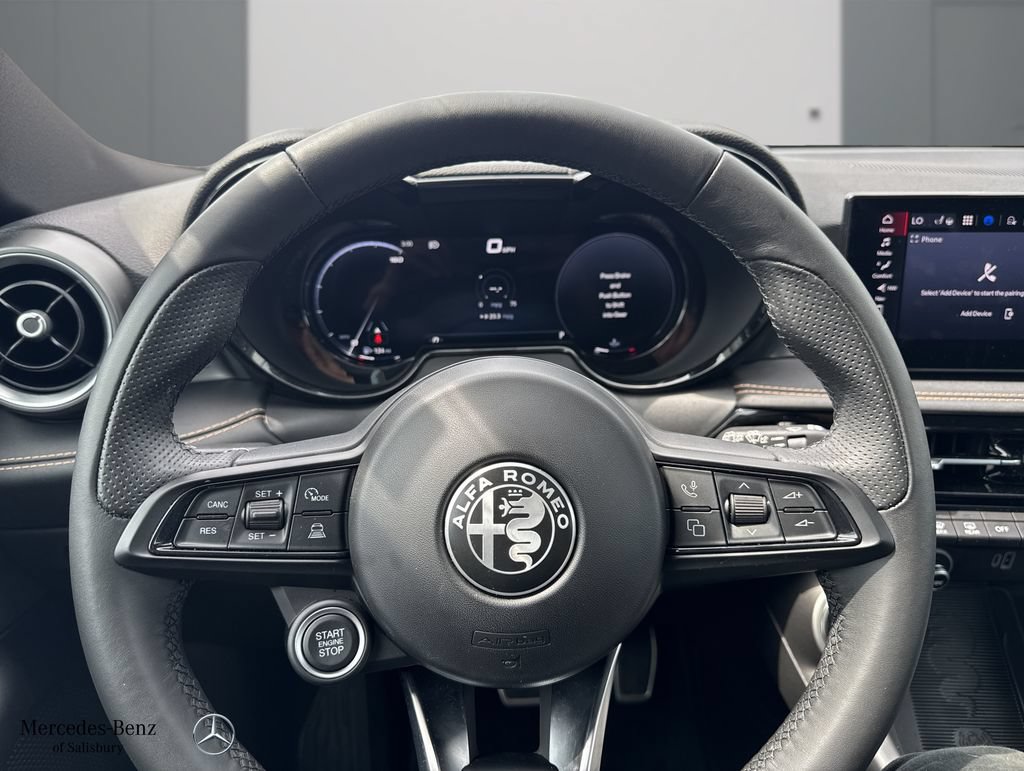 Used 2025 Alfa Romeo Tonale AWD/4WD image 11