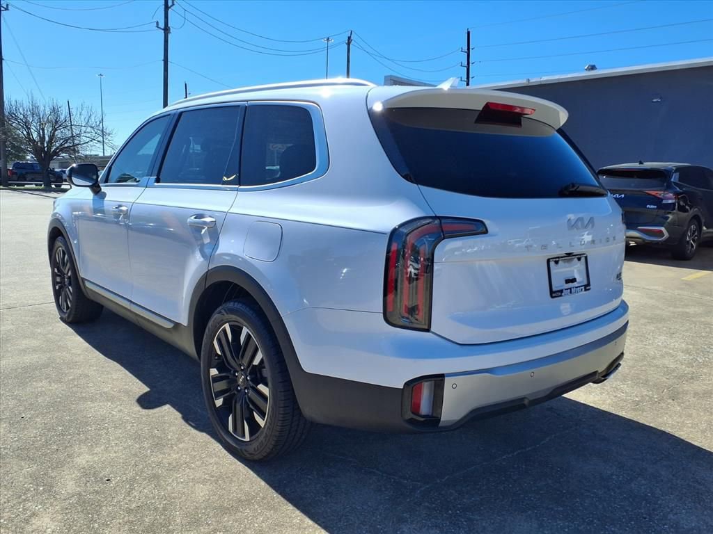 Used 2023 Kia Telluride SX image 2