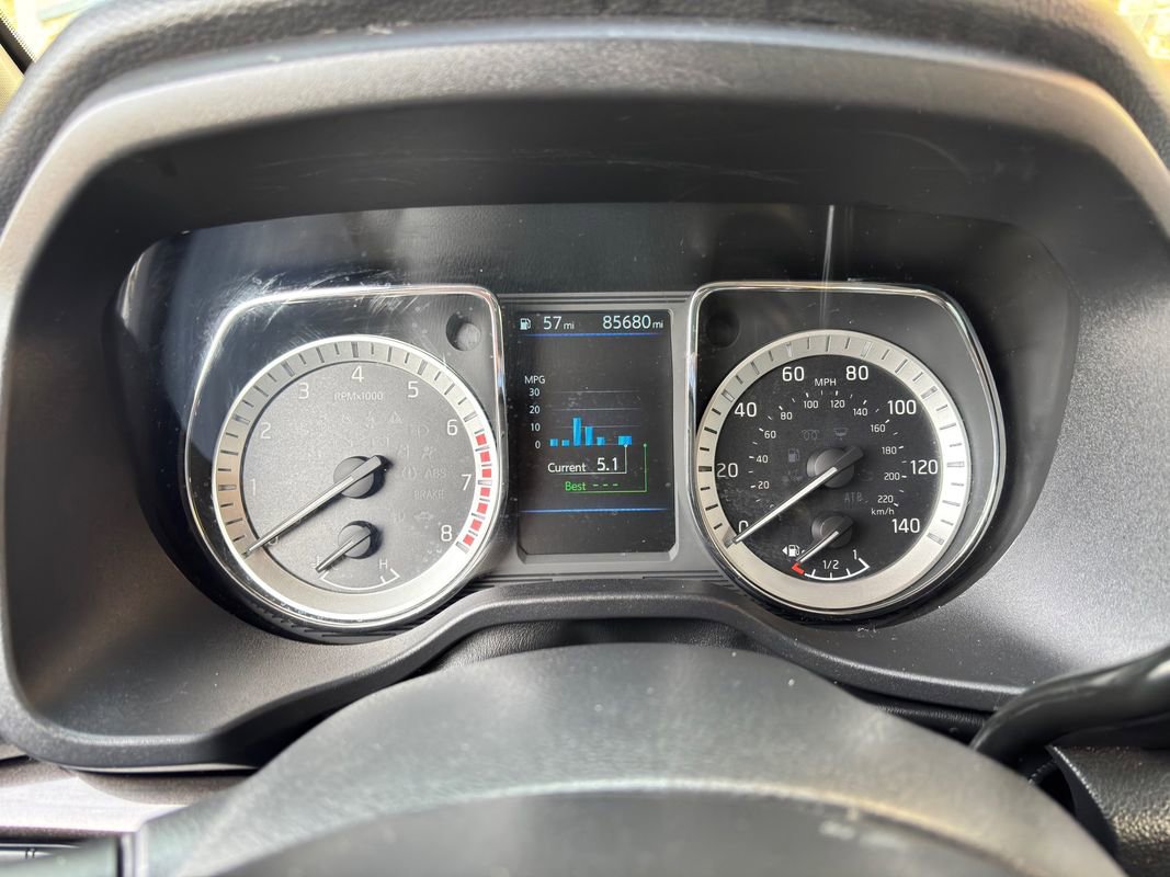 Used 2019 Nissan Titan SV image 13