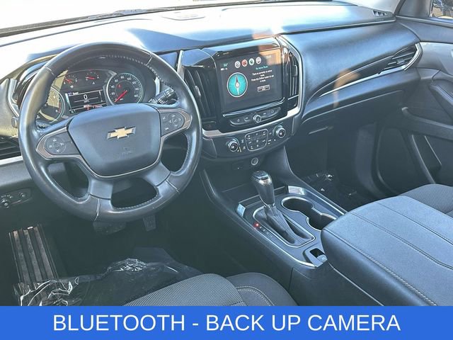 Used 2019 Chevrolet Traverse LT image 2
