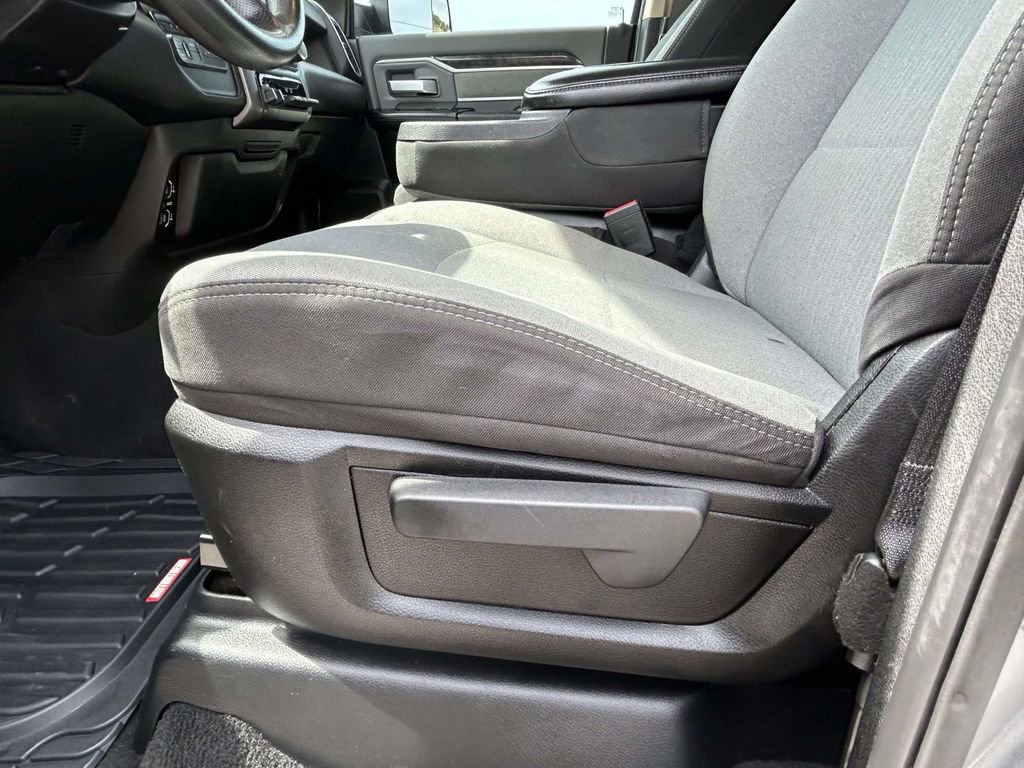 Used 2019 RAM 2500 Big Horn image 15