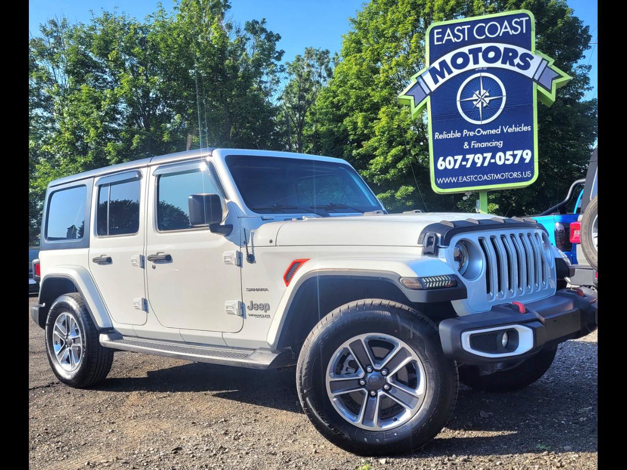 Used 2018 Jeep Wrangler Unlimited Sahara AWD/4WD image 1