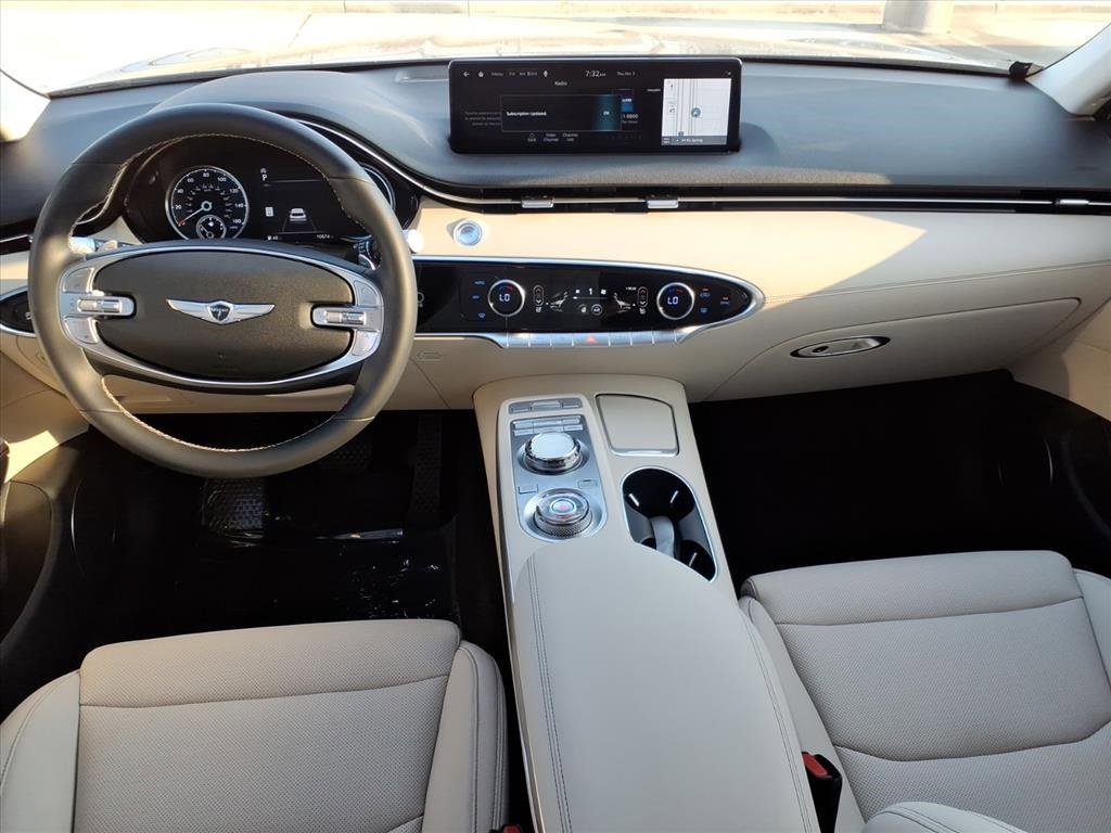 Used 2024 Genesis GV70 2.5T w/ Select Package image 4