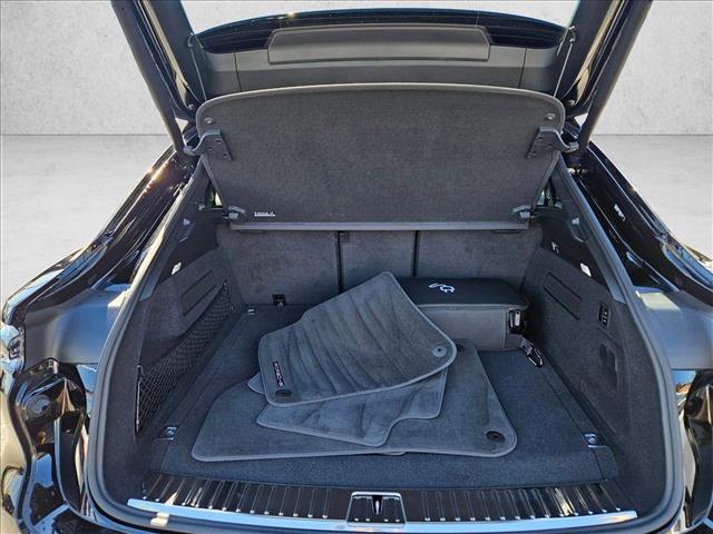 Used 2024 Porsche Cayenne Turbo image 6