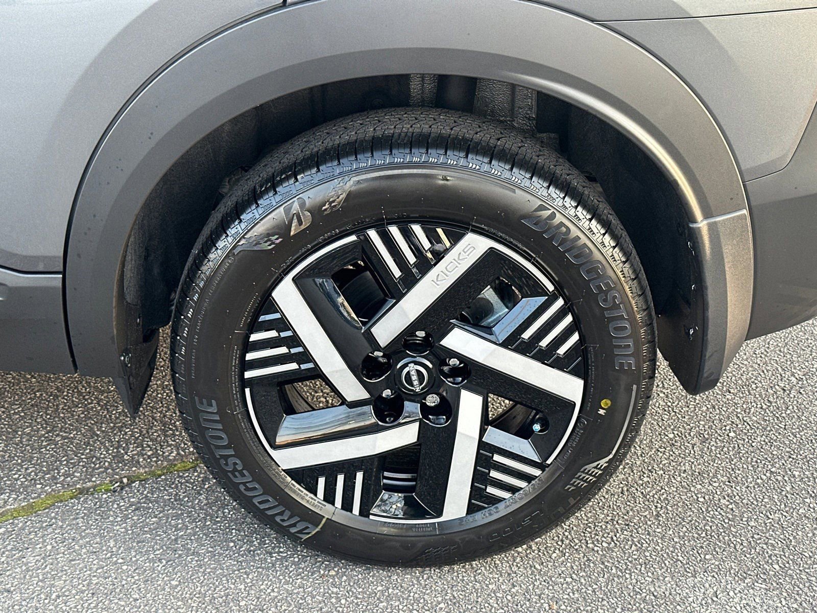 New 2026 Nissan Kicks SV image 19