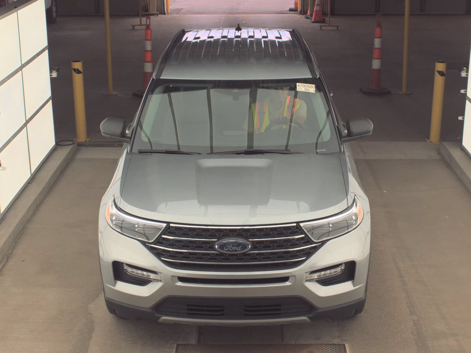 Used 2024 Ford Explorer XLT w/ Equipment Group 202A AWD/4WD image 2