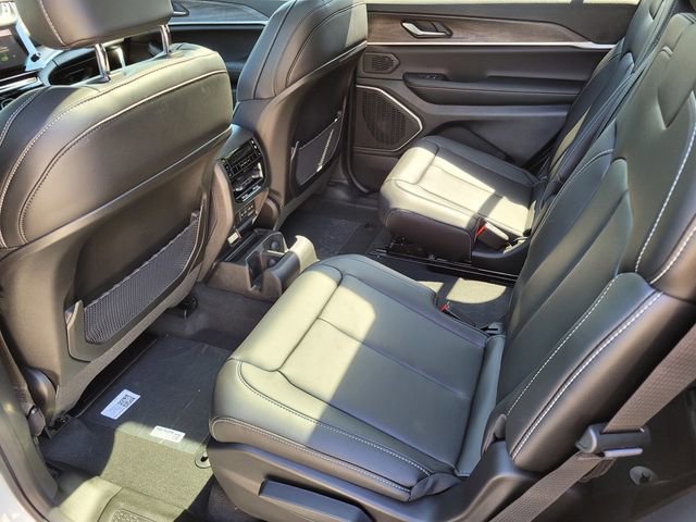 New 2026 Jeep Grand Cherokee L Limited AWD/4WD image 16