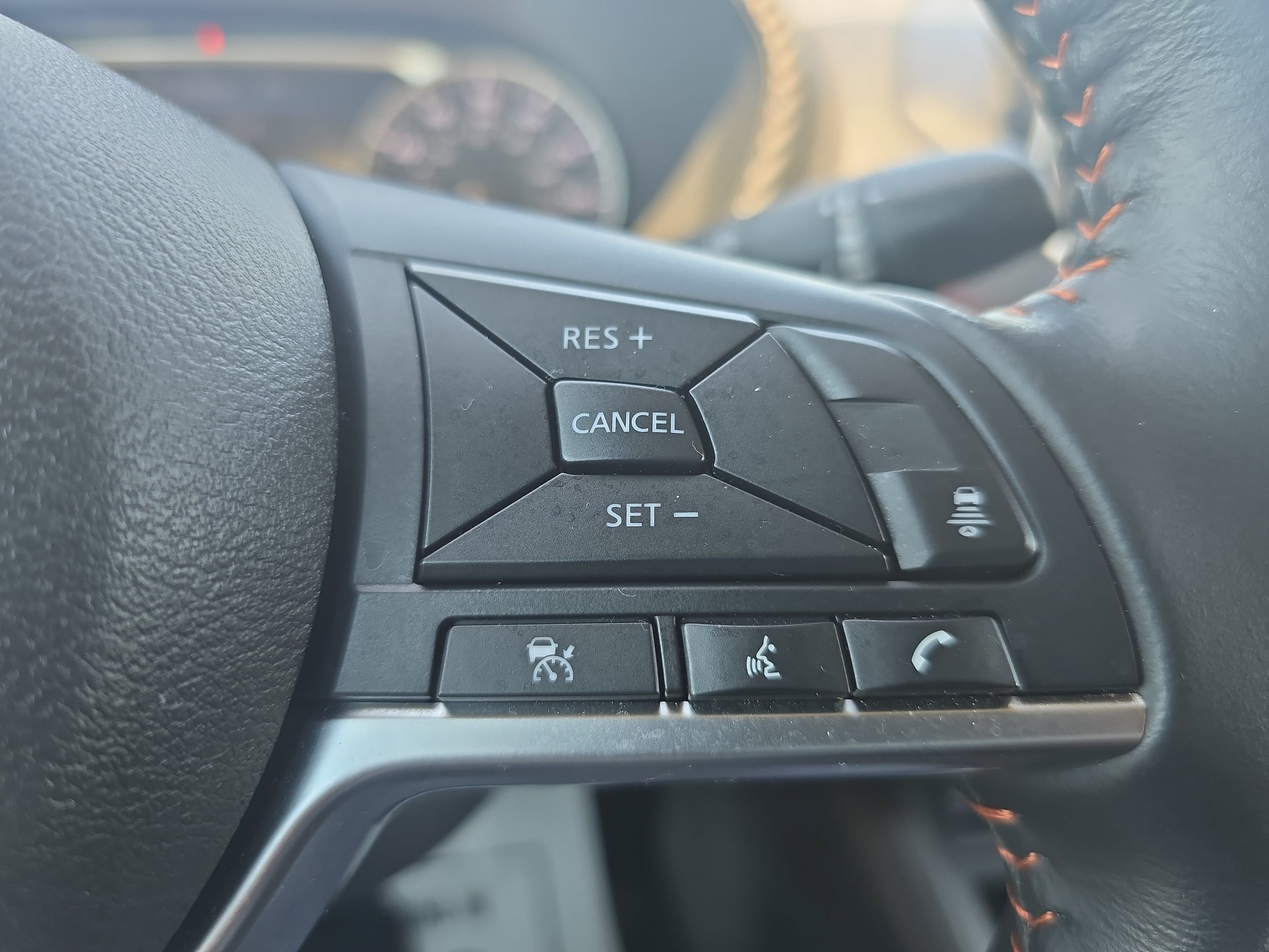 Used 2024 Nissan Sentra SR FWD image 17