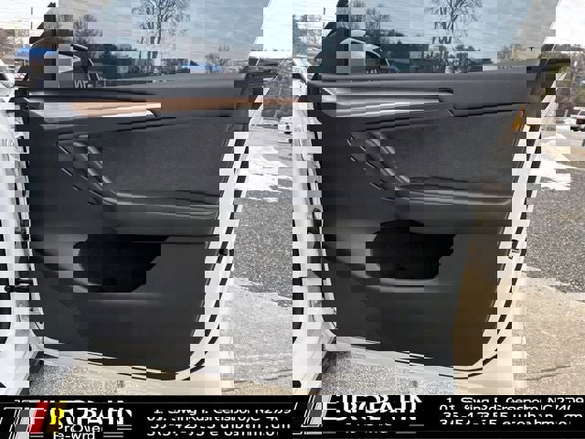 Used 2023 Tesla Model Y Long Range image 32