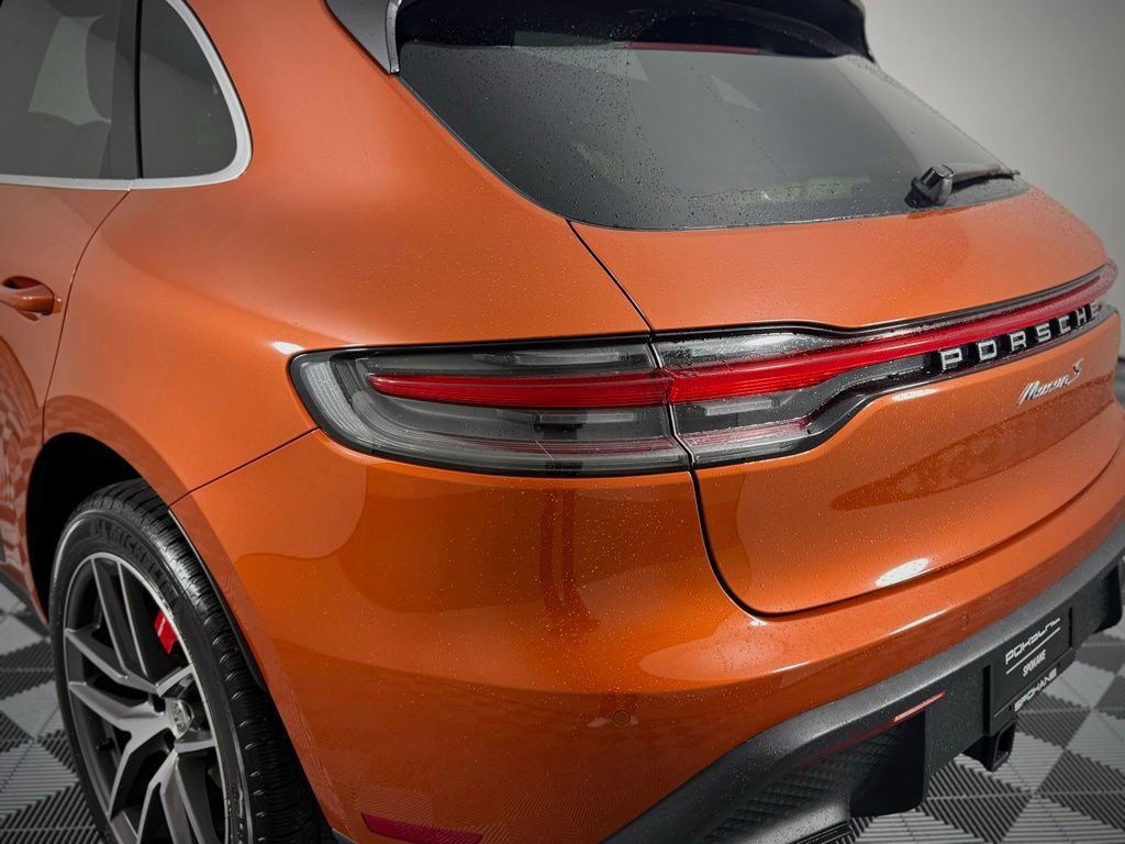 Certified 2022 Porsche Macan S AWD/4WD image 12
