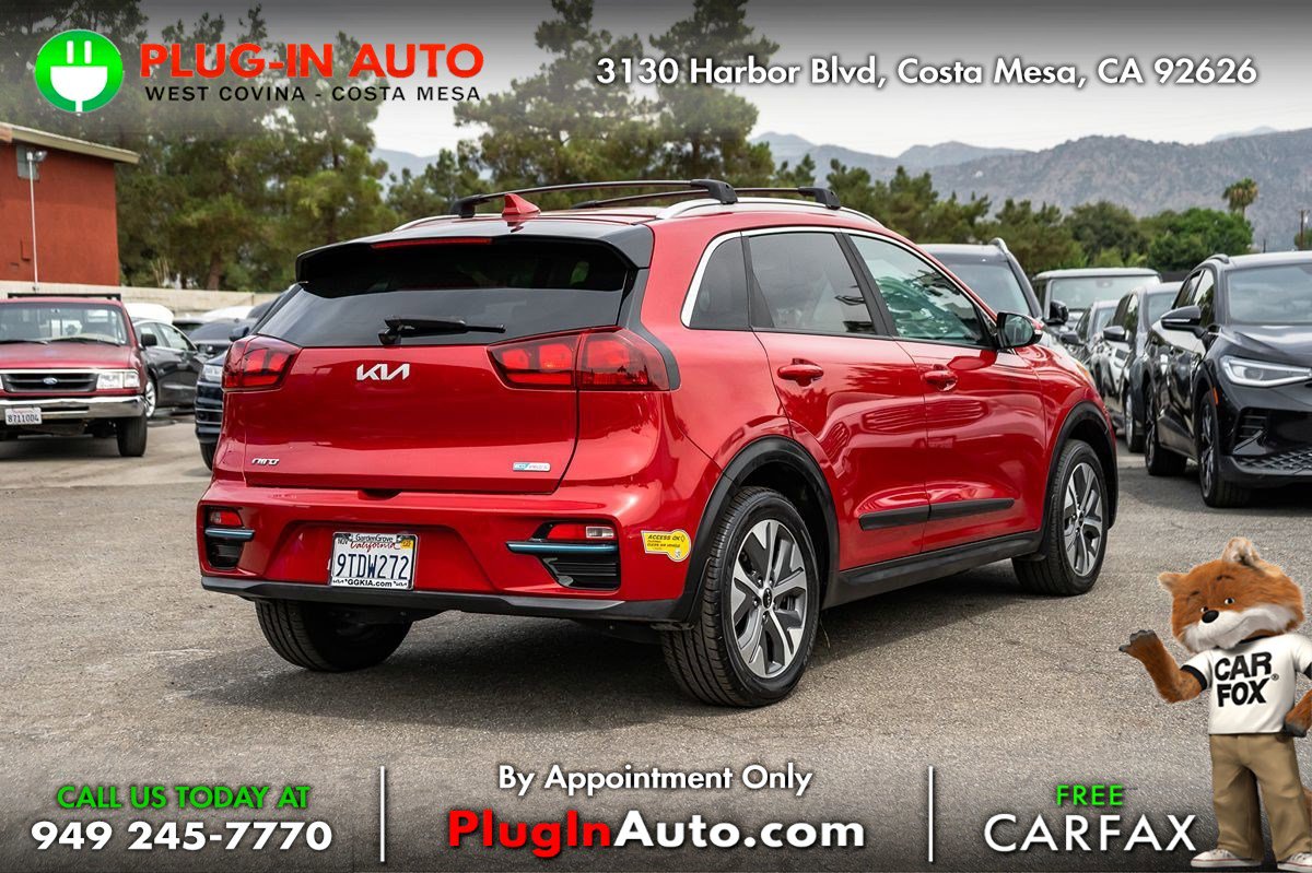 Used 2022 Kia Niro EX image 4