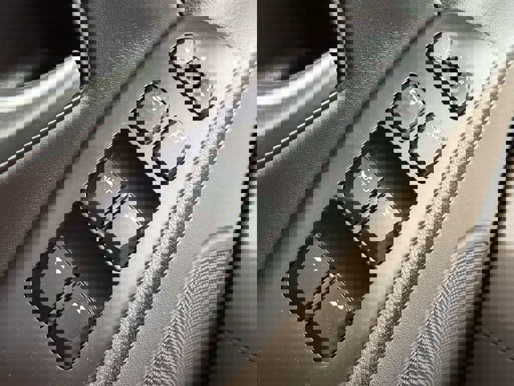 Used 2013 Hyundai Tucson GLS image 18