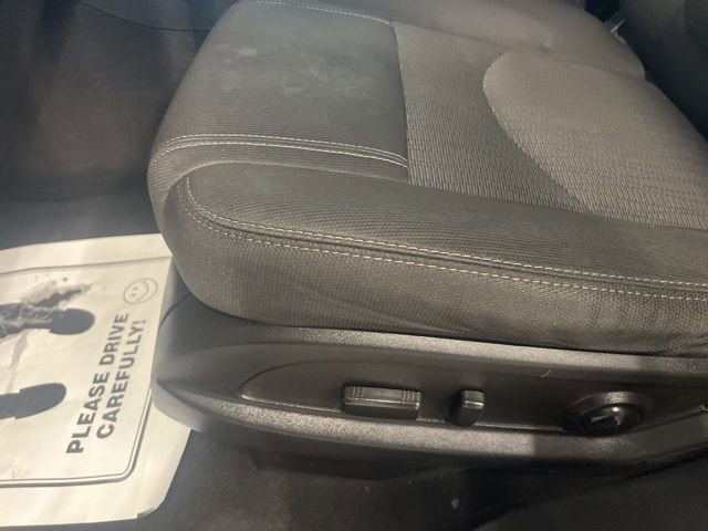 Used 2017 Chevrolet Traverse LT image 25